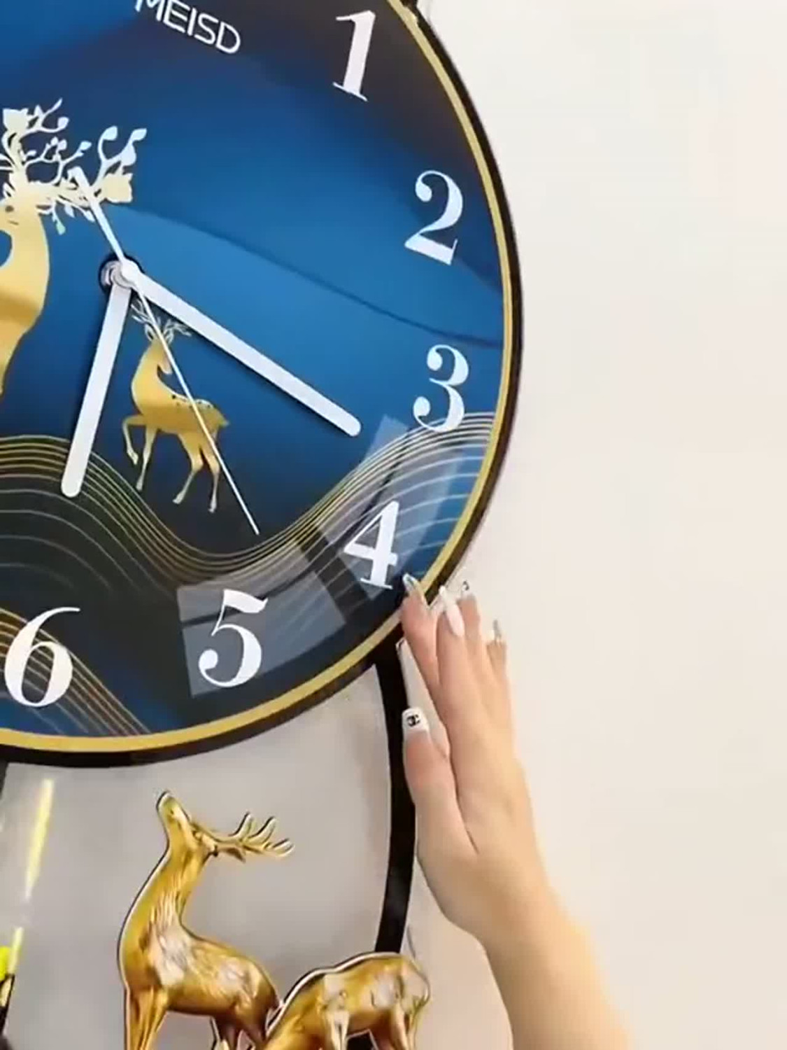 Đồng hồ hươu tài lộc trang trí nhà cửa phòng khách cửa tiệm