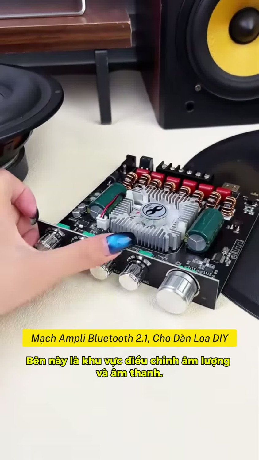 Muốn nâng cấp dàn loa 2.1 có subwoofer? YS-AS21 hỗ trợ Bluetooth, công suất 220W×2 + 350W